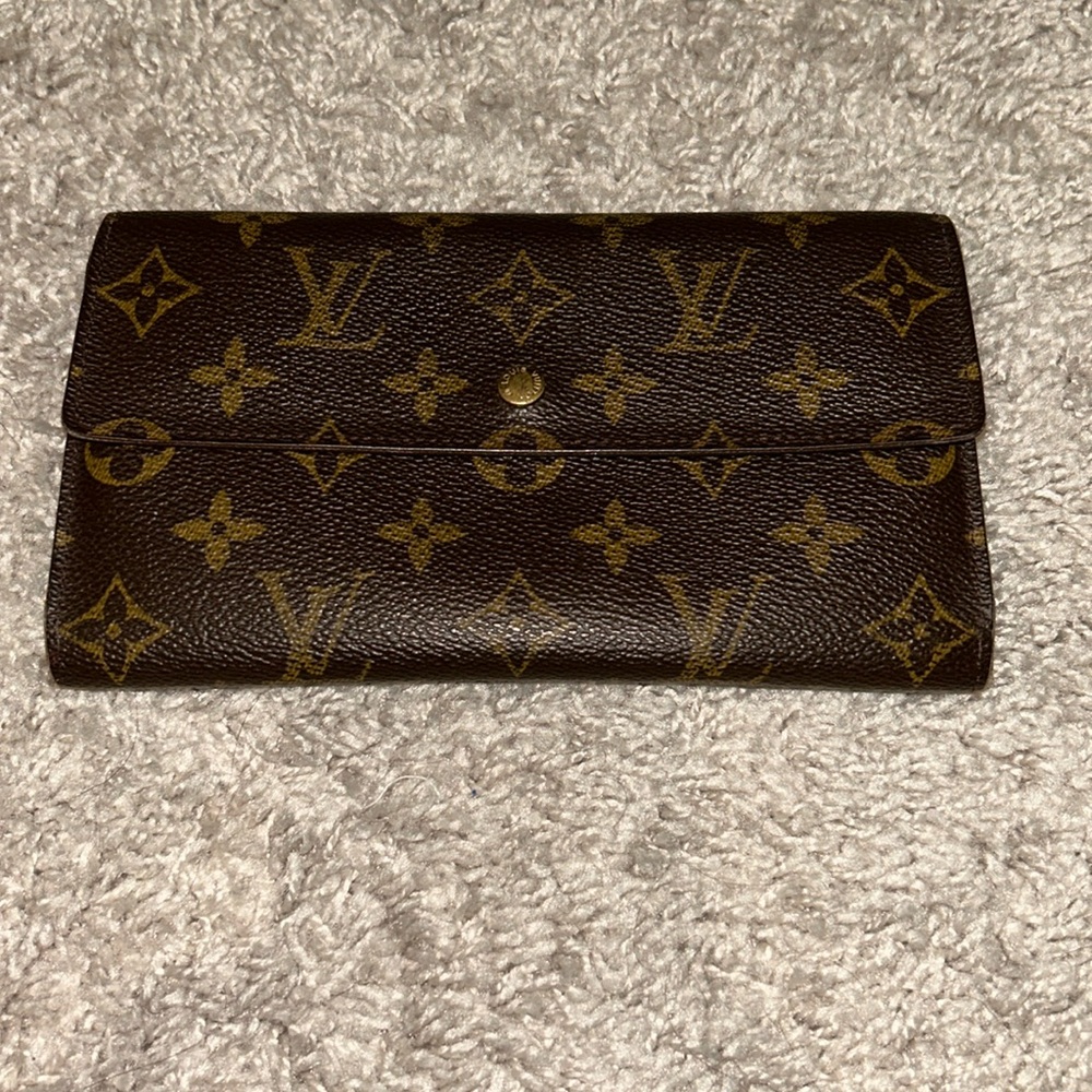 Long Sarah LV Wallet